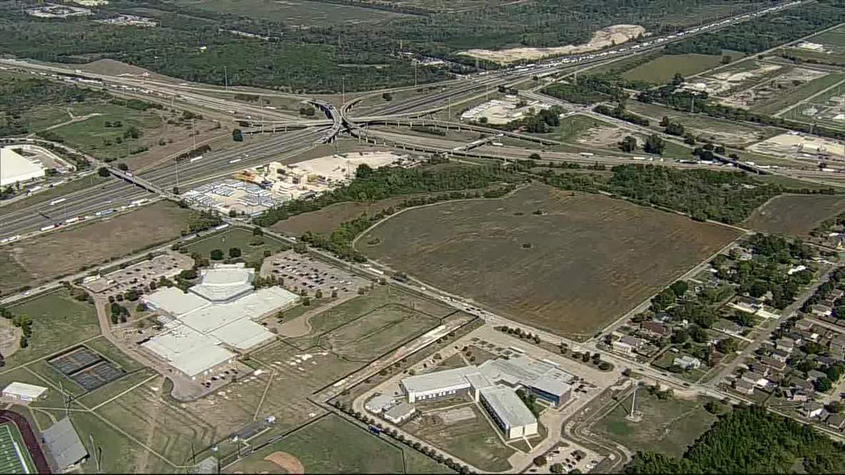 I-20 and I-45 in Dallas shut down for police activity