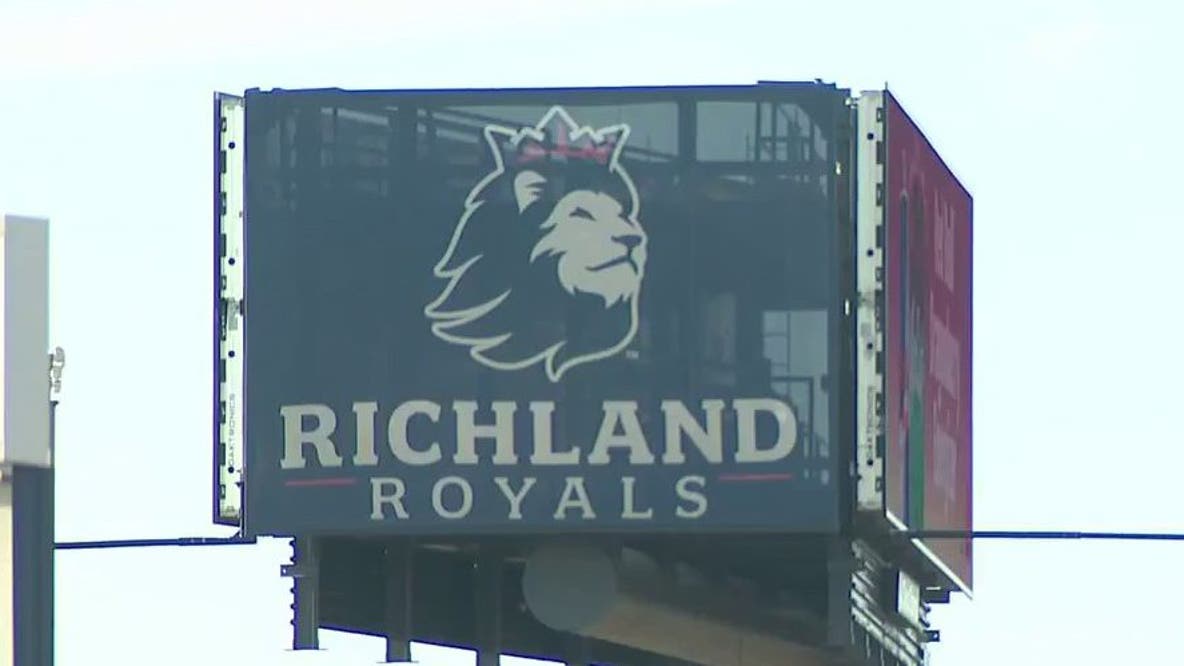 Richland High School junior killed in weekend car crash, district says