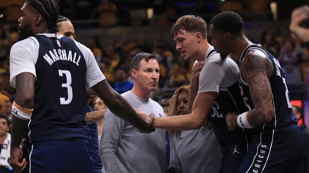 Flagg to miss Mavericks home opener with shoulder injury