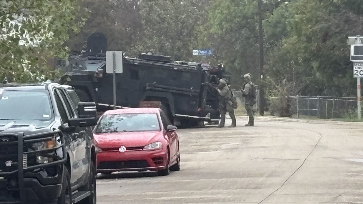 SWAT responds to possible officer-involved shooting in Lake Worth