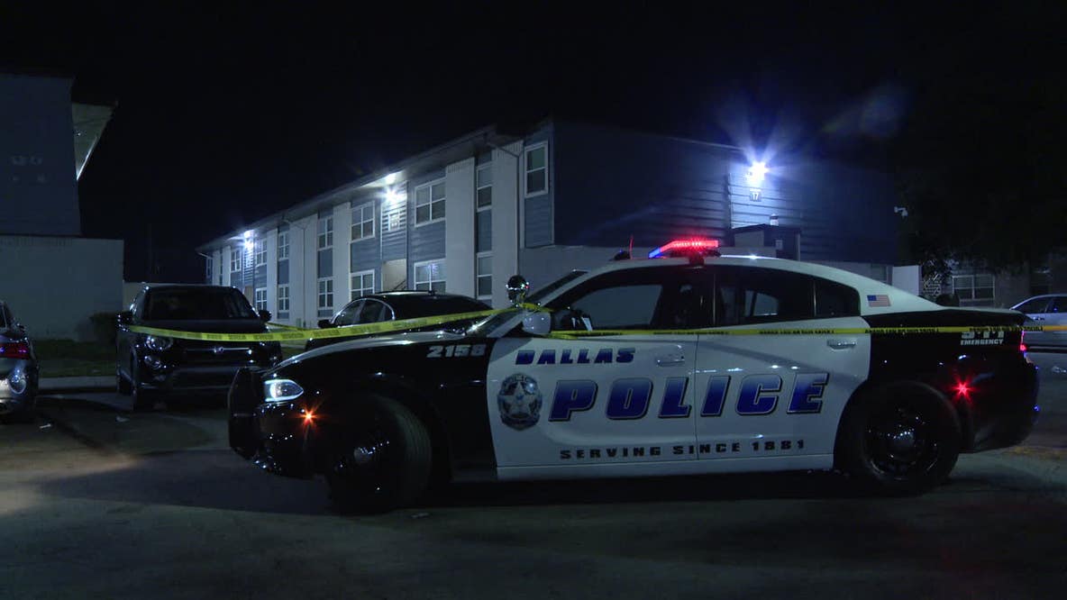 Man shot while driving by Southeast Oak Cliff apartment complex