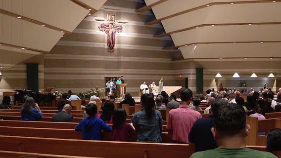 DFW Catholics gather to pray for Pope Leo after lung cancer diagnosis
