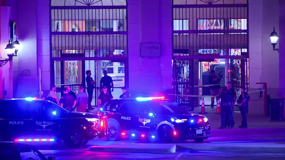 Fort Worth security guard charged with murder after shooting, killing man smashing jewelry kiosk: police