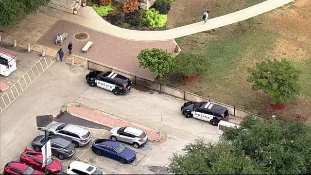 Reports of gas prompt evacuation of Woodrow Wilson High School in Dallas