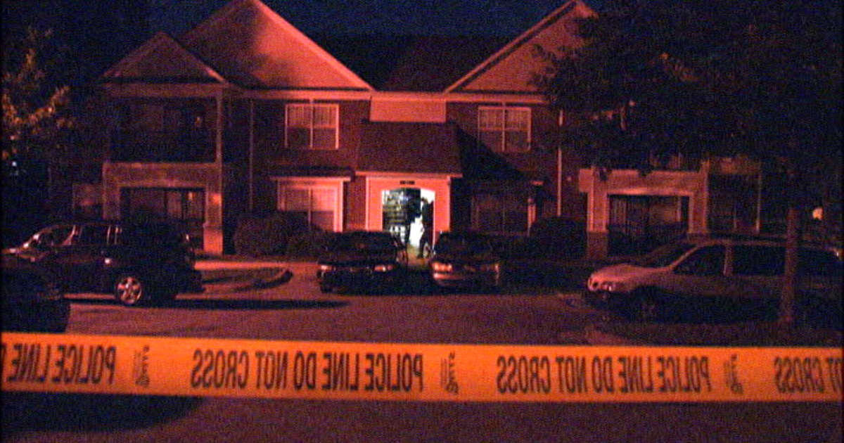 Atlanta Police Search for Apartment Stabbing Suspect | FOX 5 Atlanta