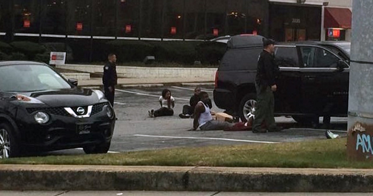 Rapper Entourage Robs Agent UPDATE: Rapper, Entourage Detained in Atlanta Bank Parking Lot | FOX 5 ...