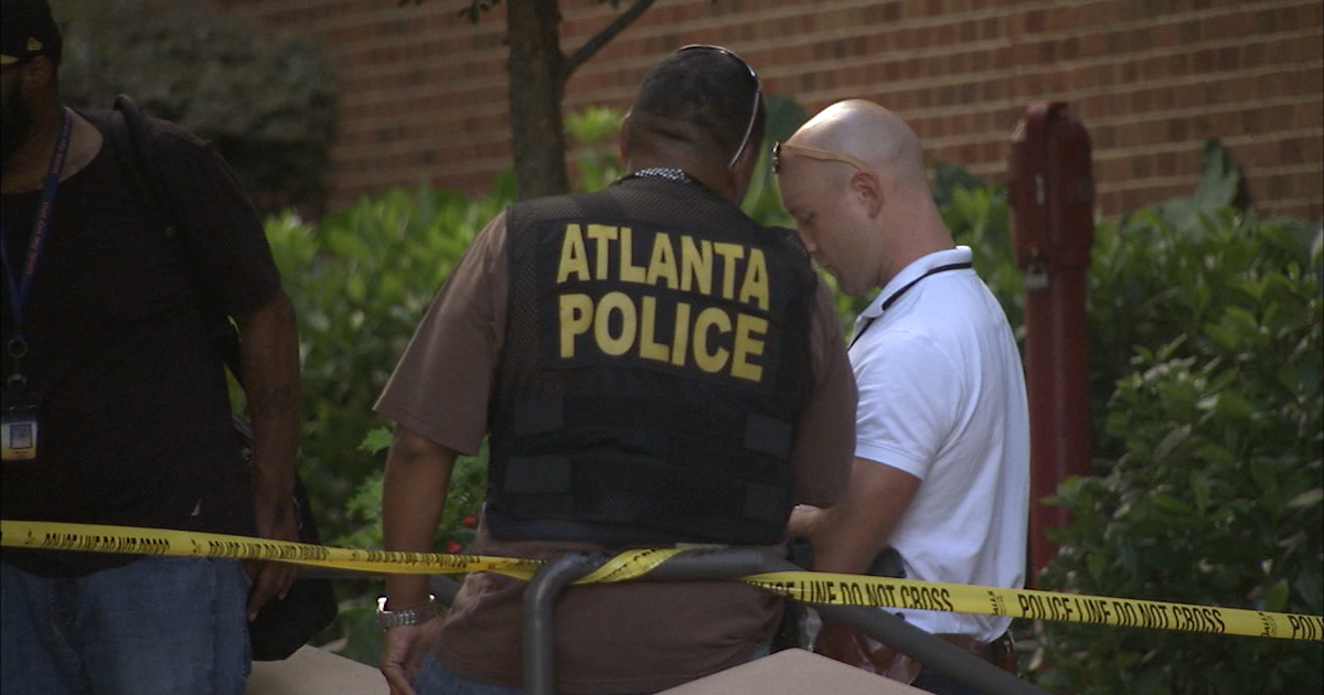 Gunman on the loose after Buckhead shooting | FOX 5 Atlanta