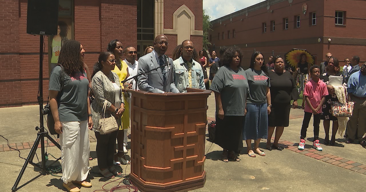 Central Park 5 members, T.I rally to end mass incarceration | FOX 5 Atlanta