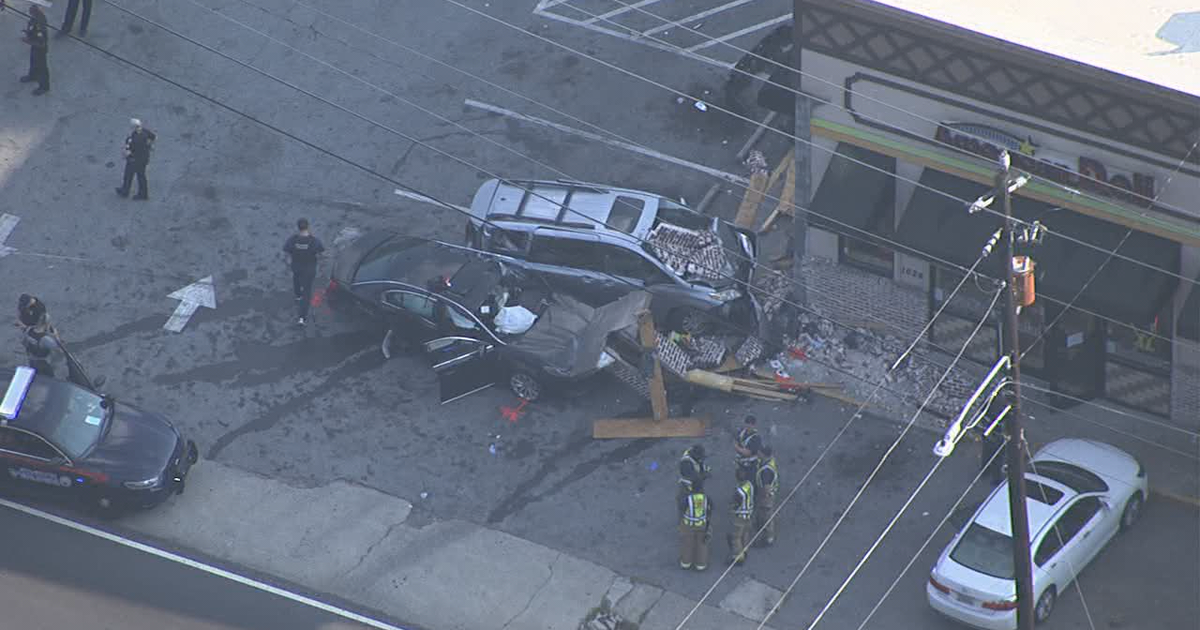 Police: Fleeing car crashes, injures bystander | FOX 5 Atlanta