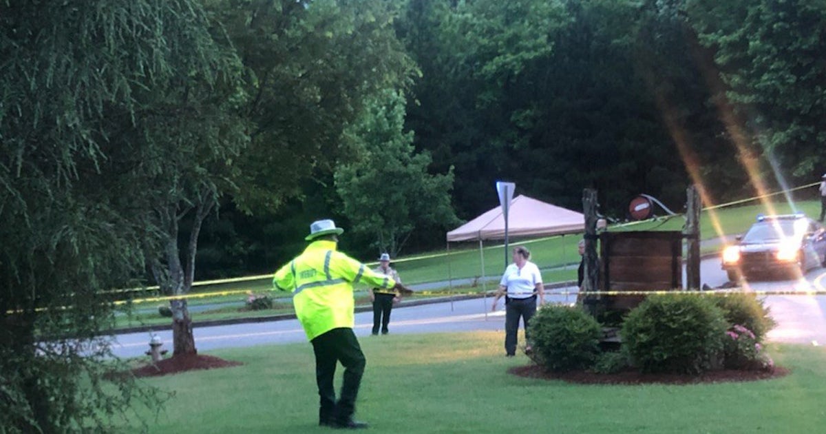 Sheriff: Man found shot in street in Douglas County | FOX 5 Atlanta