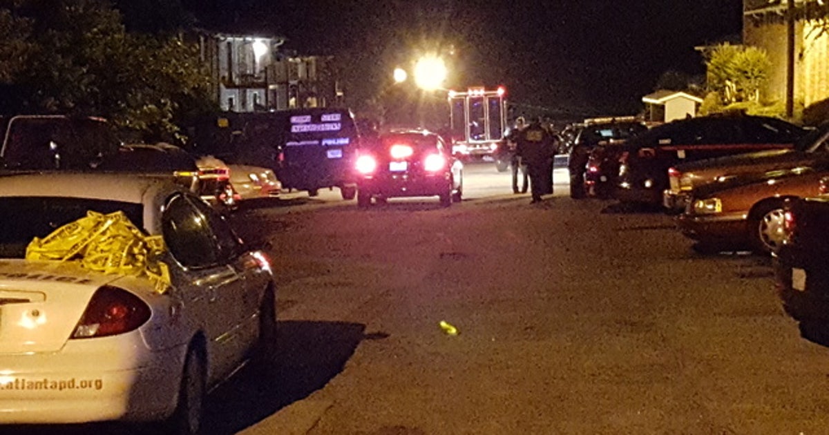 Teen killed, man injured in southwest Atlanta shooting | FOX 5 Atlanta