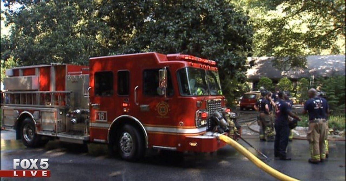 Person trapped in DeKalb County house fire dies | FOX 5 Atlanta