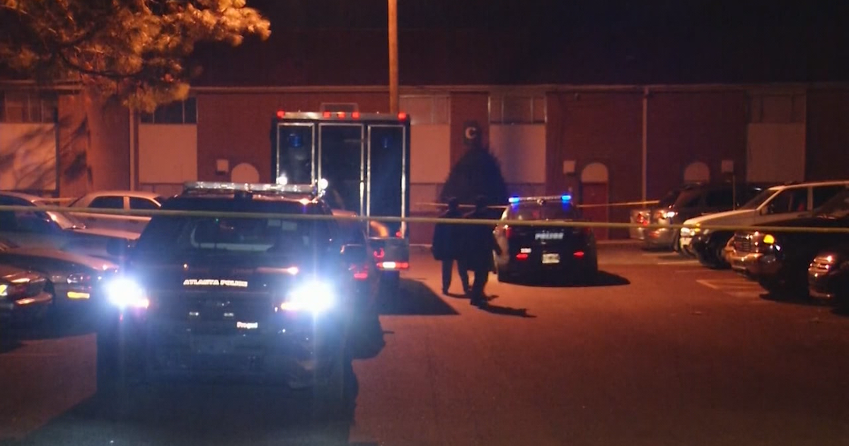 Police: Robbery suspect killed, 2nd suspect on the run | FOX 5 Atlanta