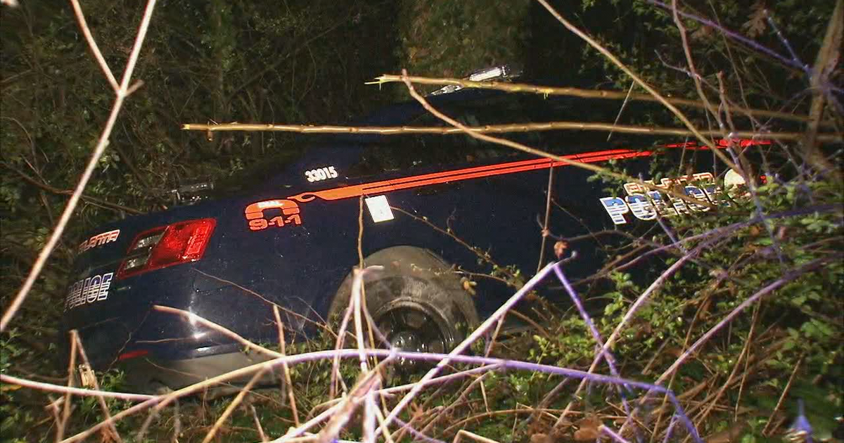 Power restored after Atlanta police car crashes into utility pole | FOX ...