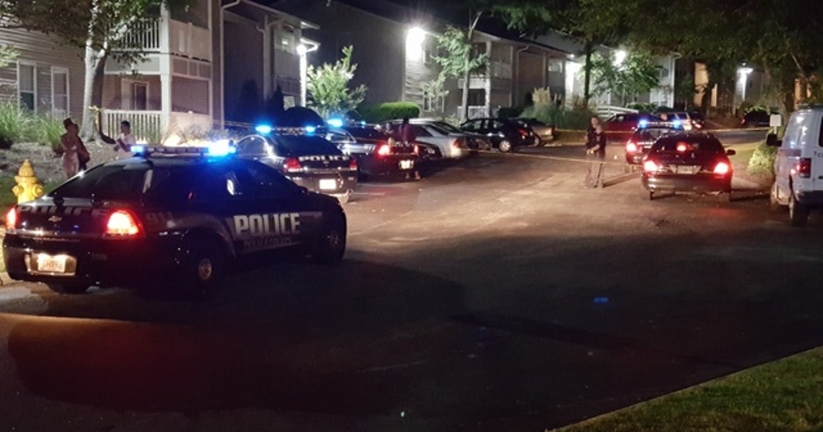 One shot in armed robbery in DeKalb County; gunman at-large | FOX 5 Atlanta