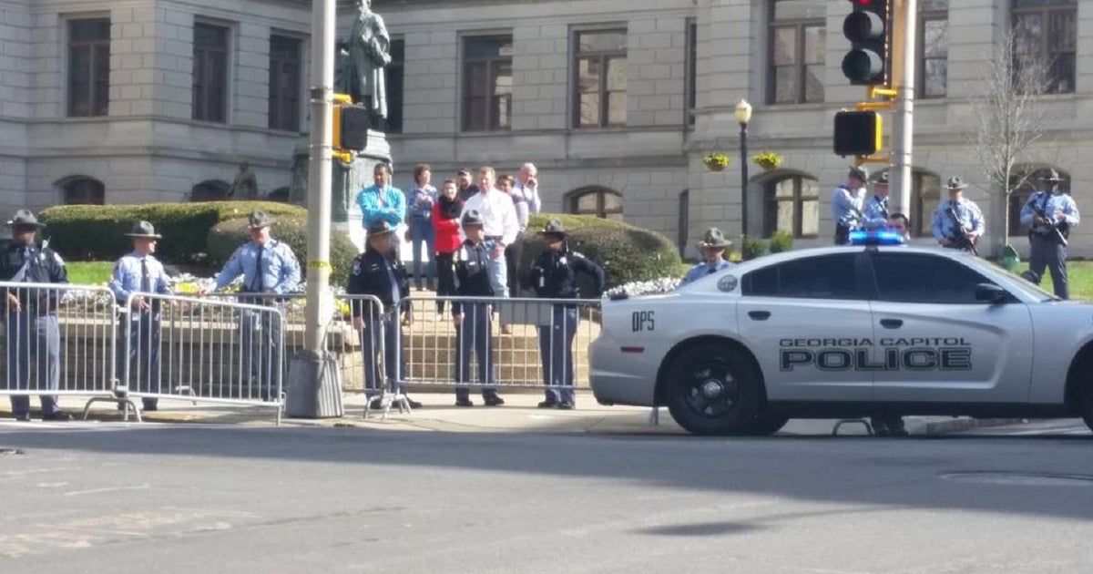 Protesters gather at Atlanta city hall as Trump sworn in | FOX 5 Atlanta