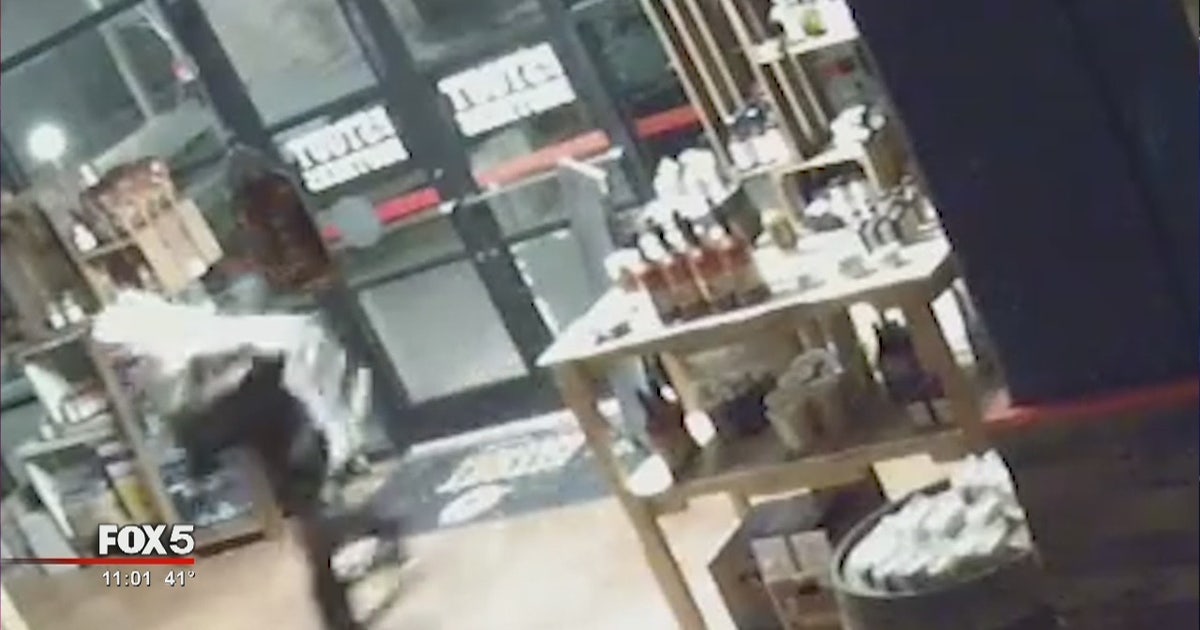 Thieves smash into more restaurants, businesses | FOX 5 Atlanta