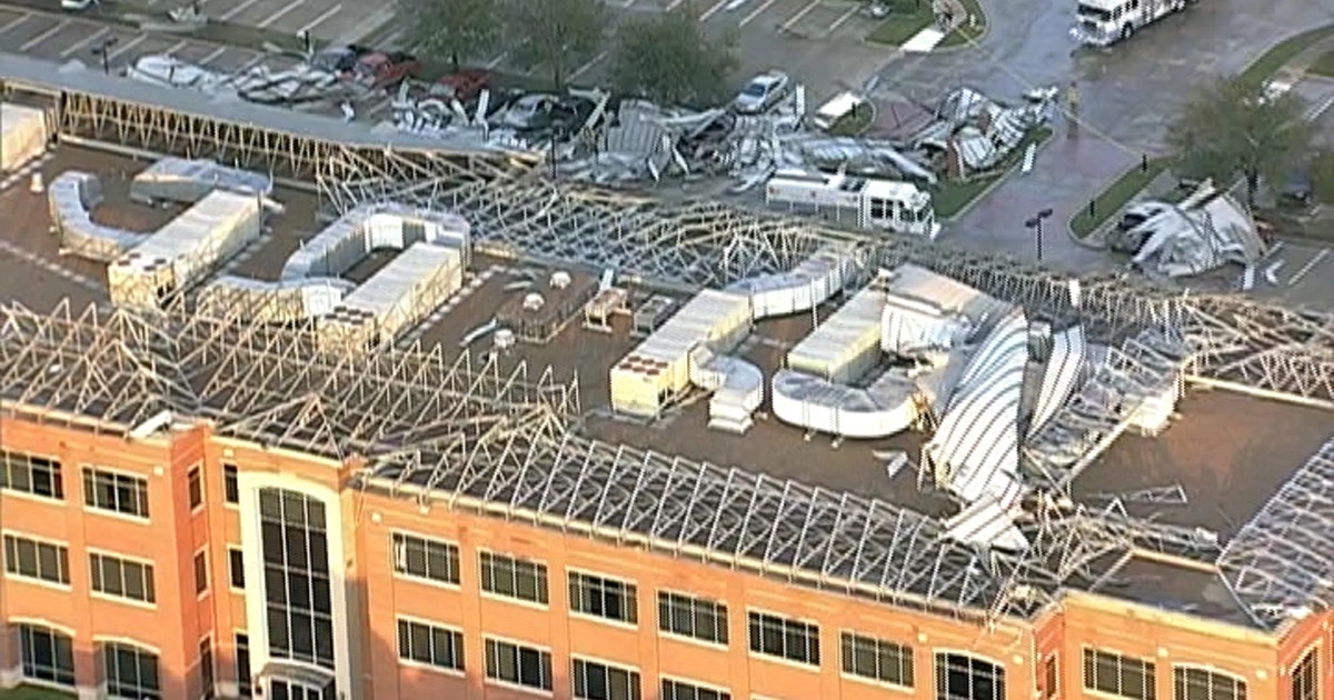 Tornado damages roof in Fort Worth | FOX 5 Atlanta