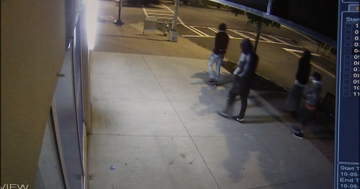 Thieves Smash Their Way into Atlanta Stores | FOX 5 Atlanta