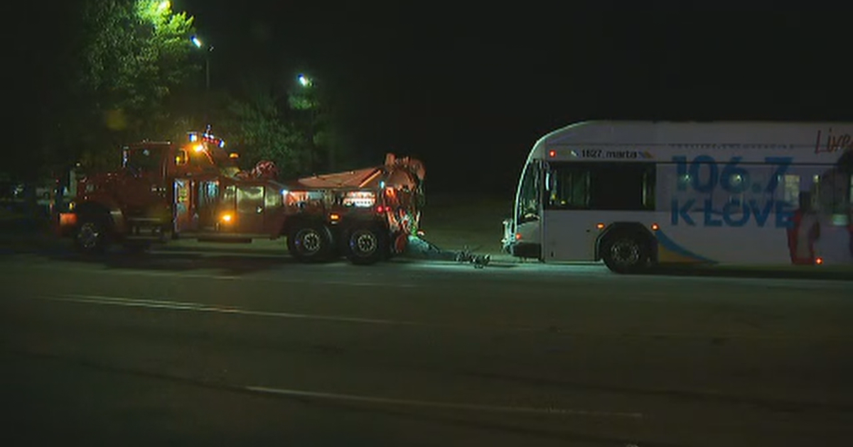 Police: 14 injured after MARTA bus, 2 vehicles crash in Atlanta | FOX 5 ...