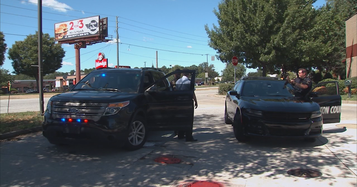 3 injured after police chase ends in crash | FOX 5 Atlanta