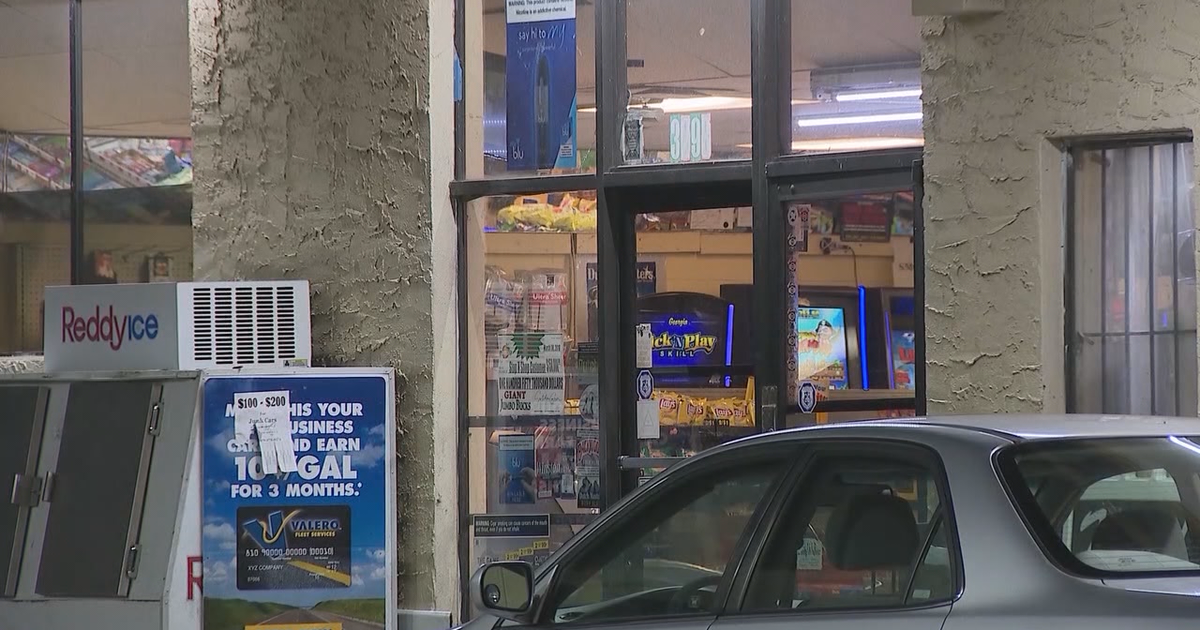 Two hospitalized in College Park gas station shooting | FOX 5 Atlanta