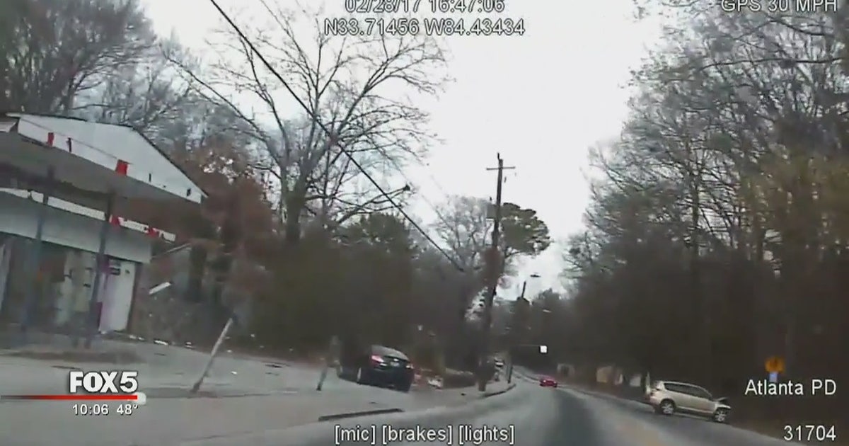 Couple carjacked secretly signals police for help | FOX 5 Atlanta