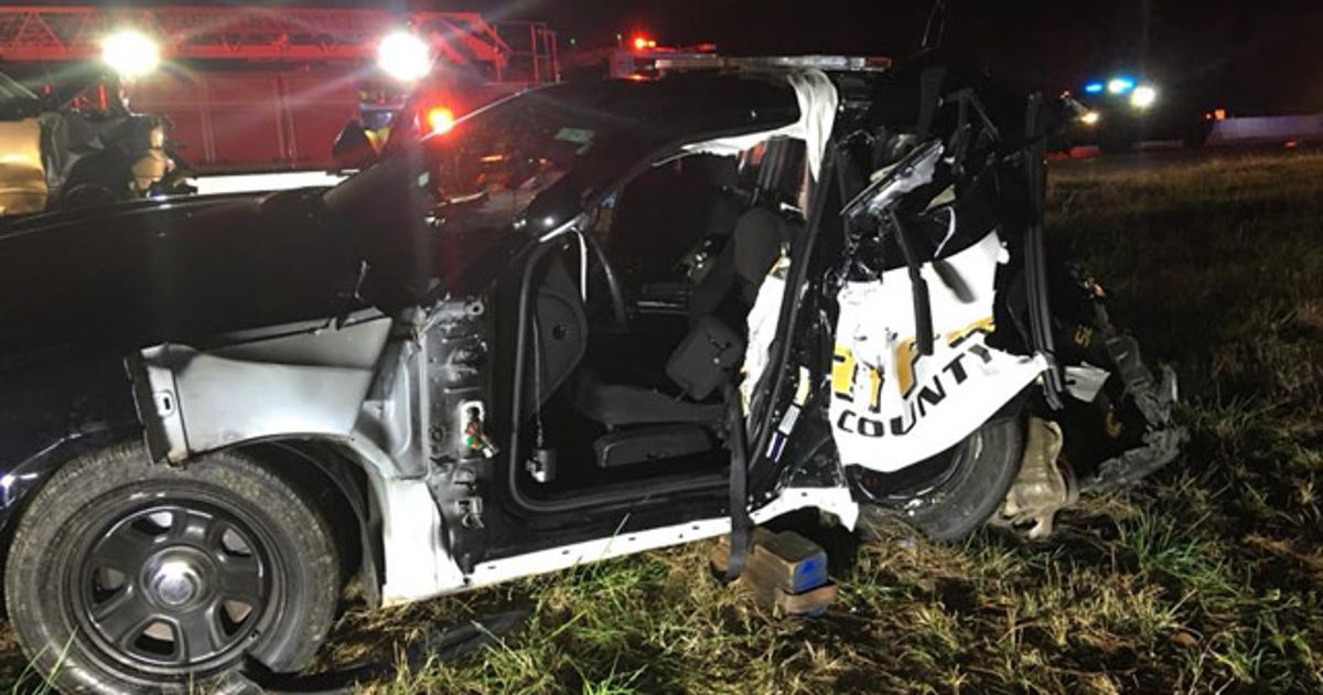 Police officer injured after serious car crash | FOX 5 Atlanta