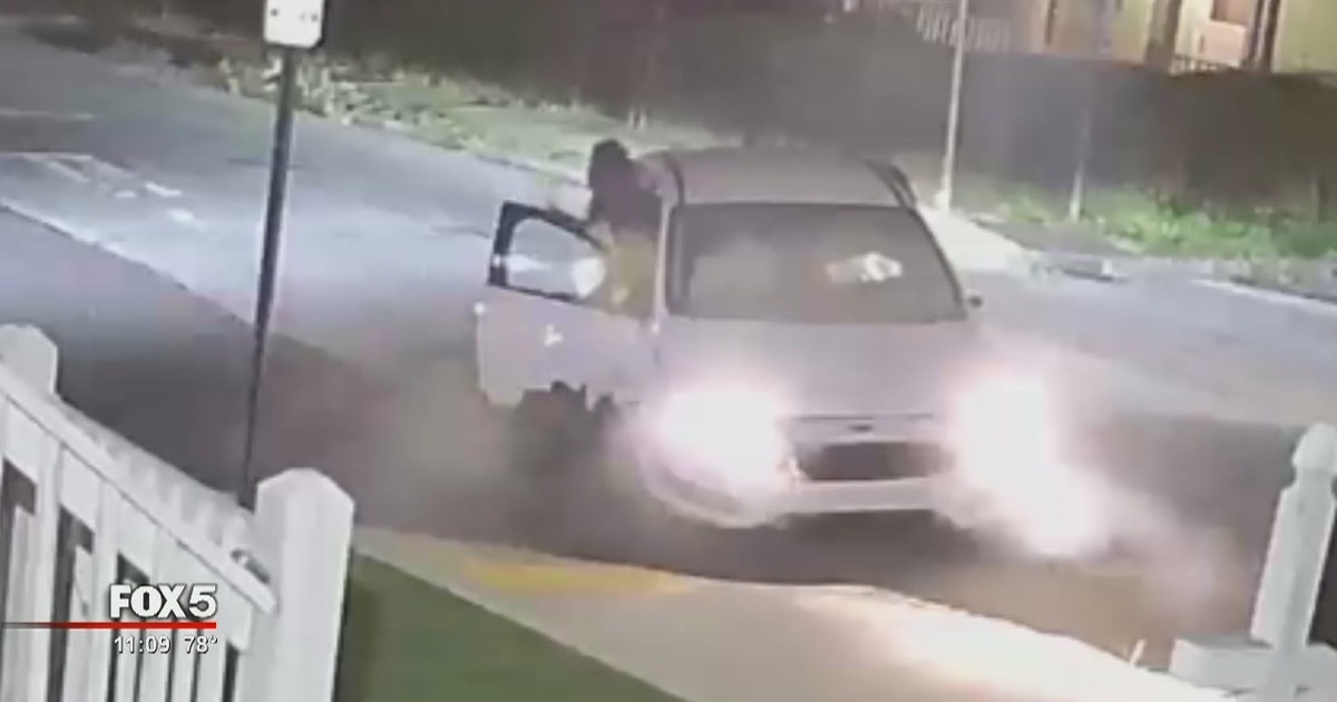 Car theft ends in wreck and foot chase | FOX 5 Atlanta