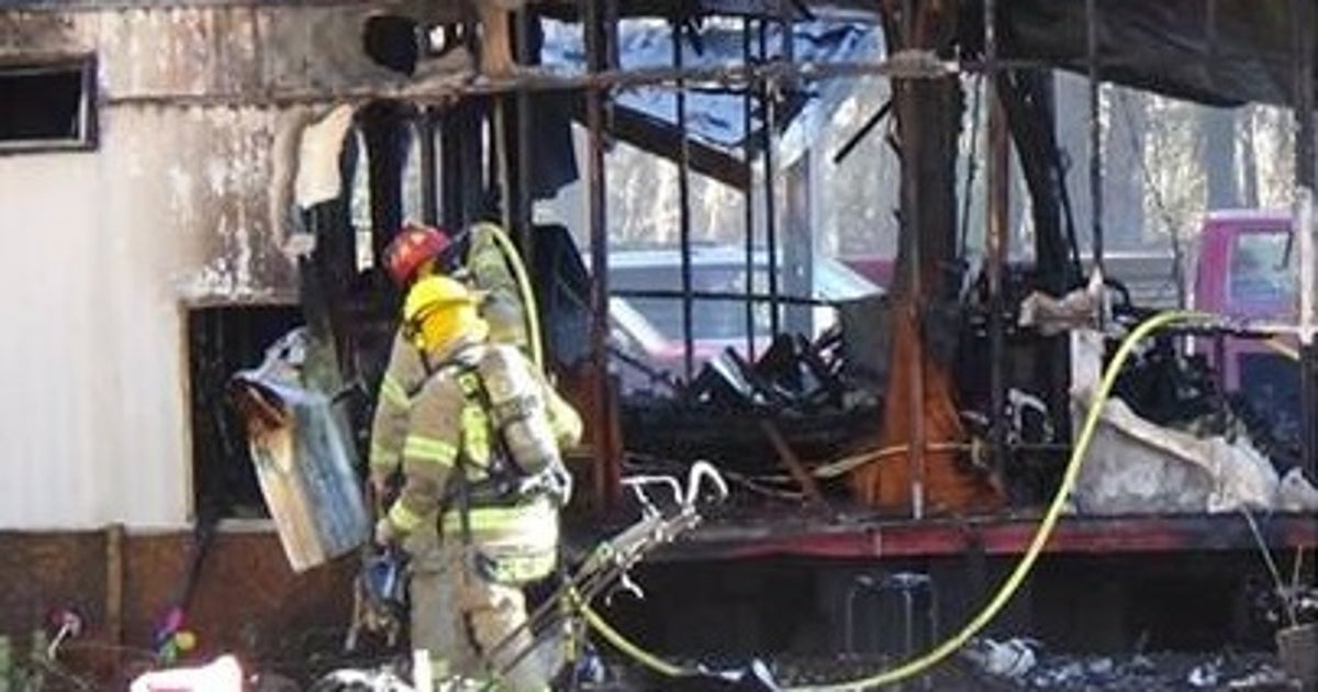 Man dies in mobile home fire | FOX 5 Atlanta