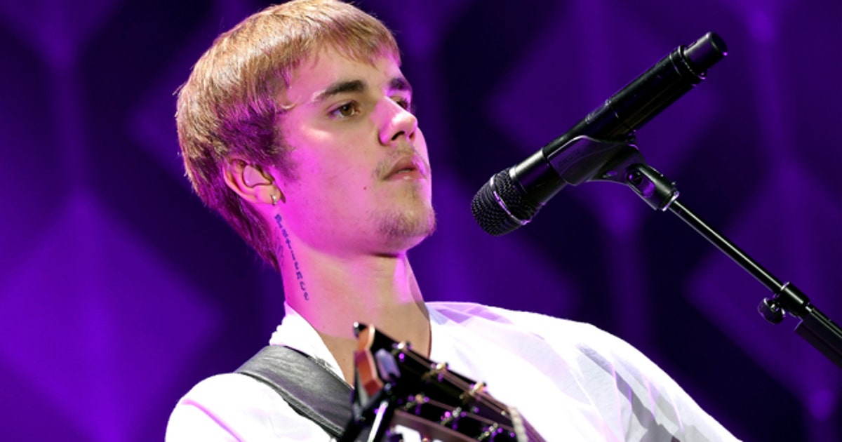 Woman arrested after allegedly walking into Justin Bieber's hotel room ...