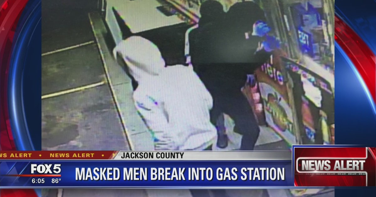Deputies search for gas station burglars | FOX 5 Atlanta