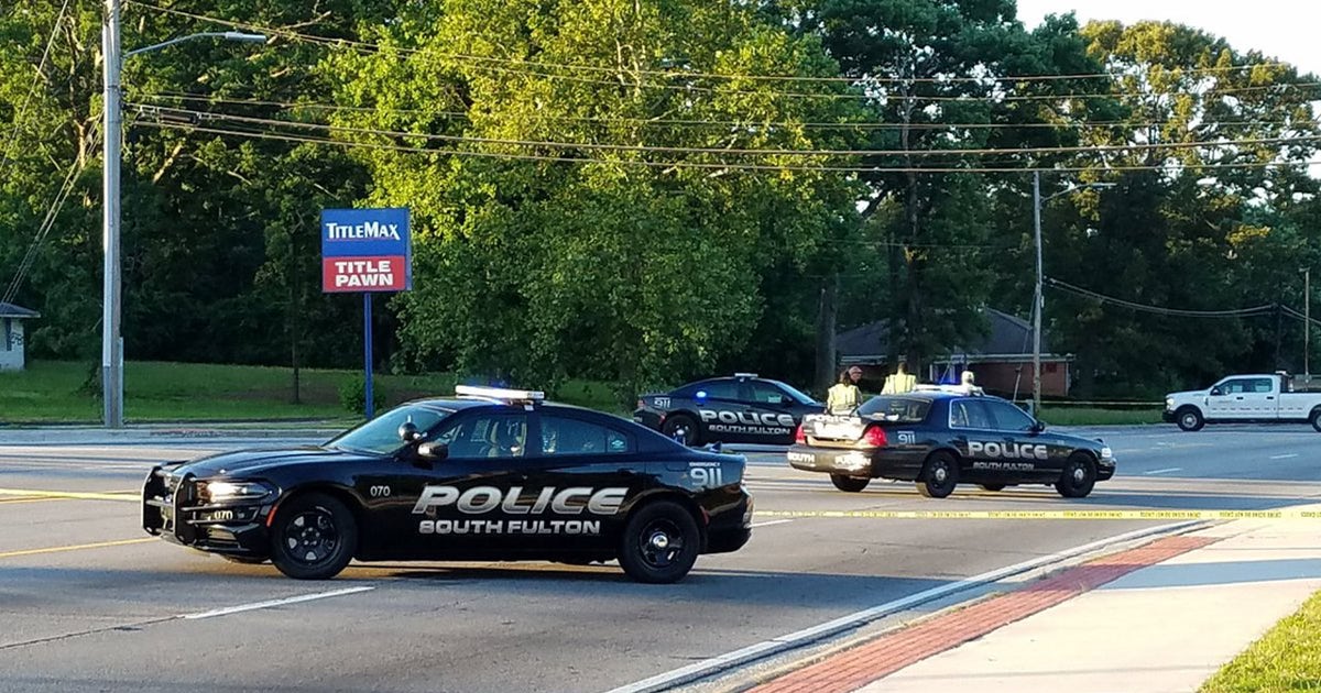Pedestrian killed in hit and run on South Fulton highway | FOX 5 Atlanta