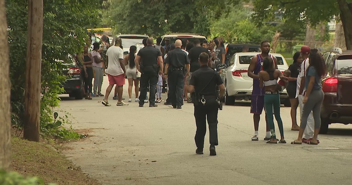 Housesitter finds man shot dead inside Atlanta home | FOX 5 Atlanta