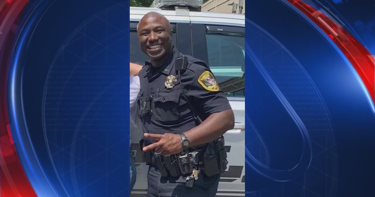Police: Officer recovering after being dragged; suspect now charged ...
