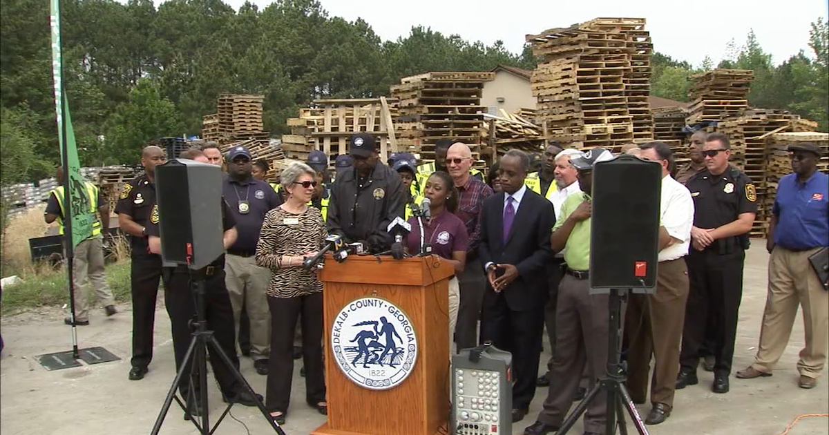 DeKalb County code enforcement push to clean up neighborhood | FOX 5 ...