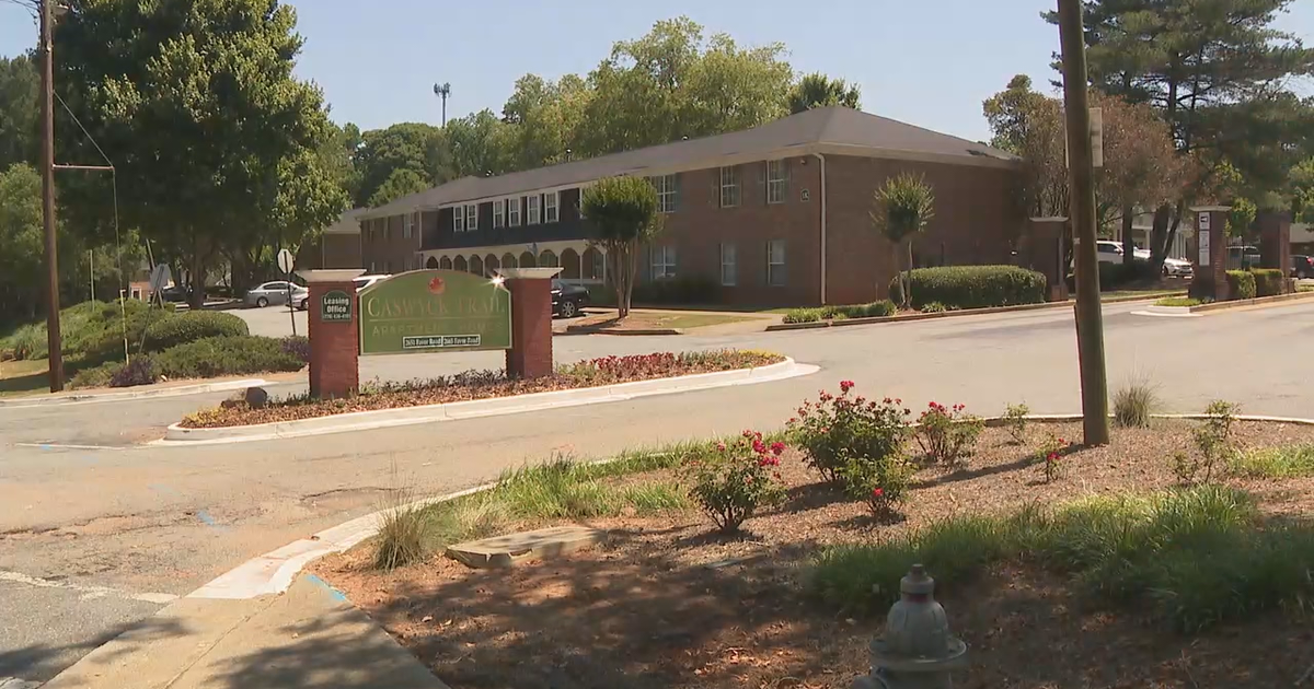Police identify woman found dead in front of Cobb County apartments ...