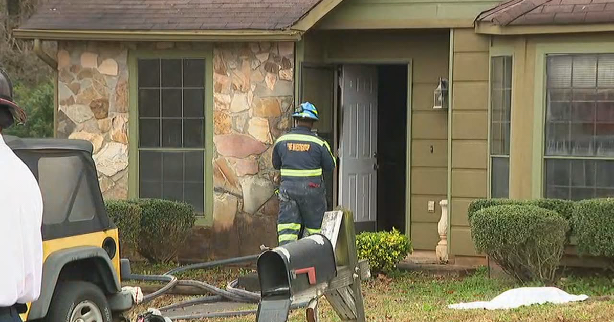 Elderly woman dies after DeKalb County house fire | FOX 5 Atlanta