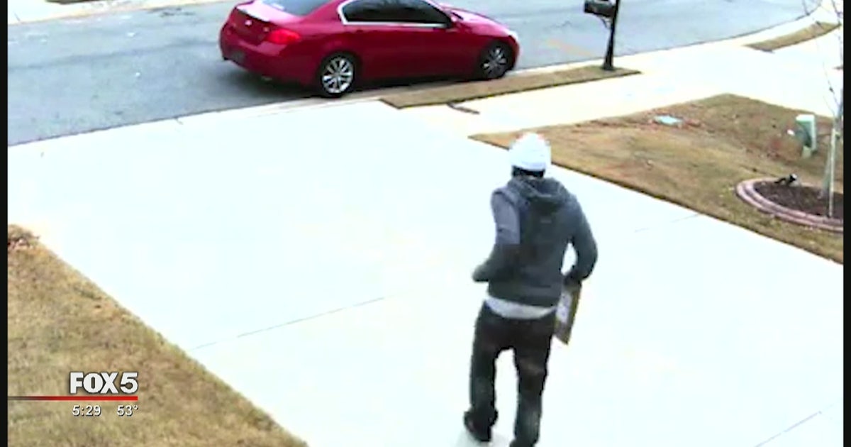 Package thief caught on camera in Fulton County | FOX 5 Atlanta