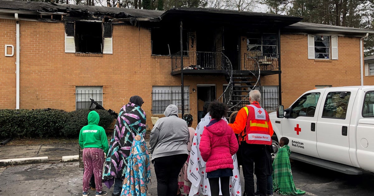 Apartment fire displaces 8 Atlanta families | FOX 5 Atlanta