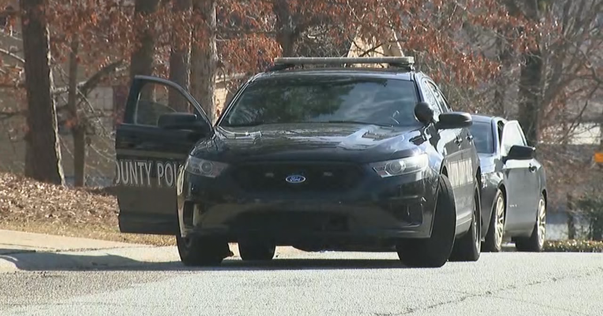 Clayton County veteran shot and killed in driveway | FOX 5 Atlanta