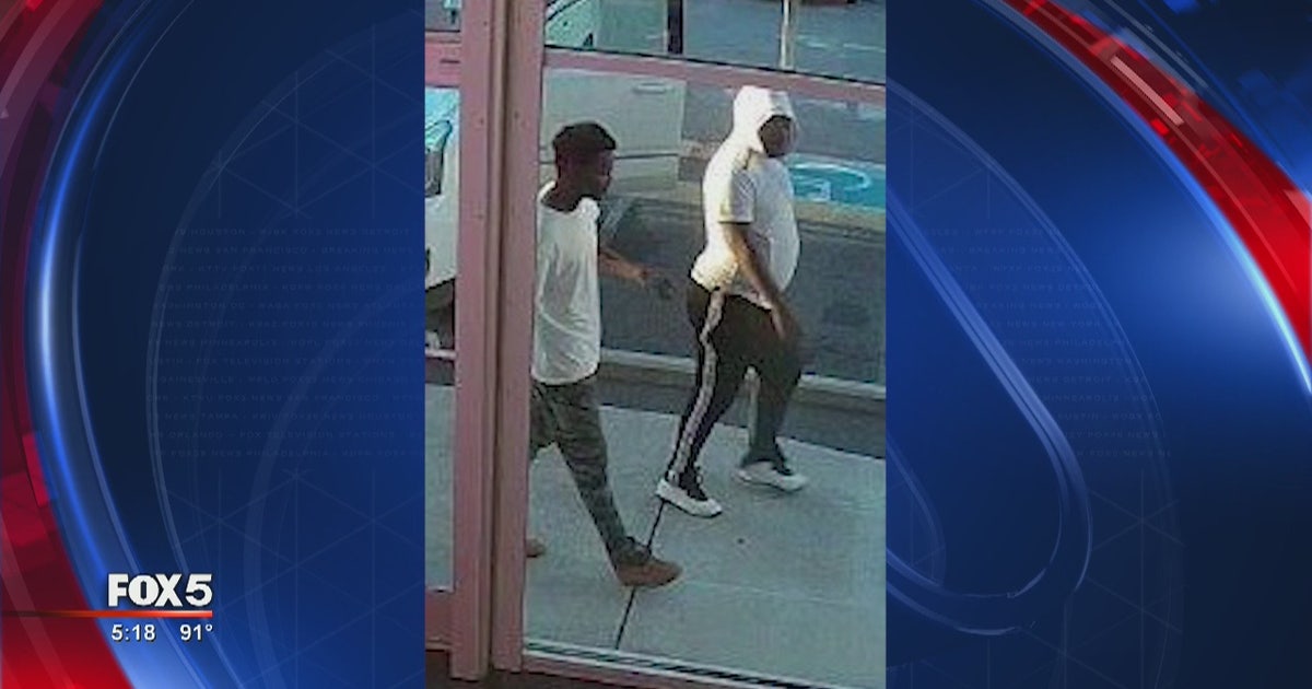 Police searching for cell phone store robbery suspects | FOX 5 Atlanta