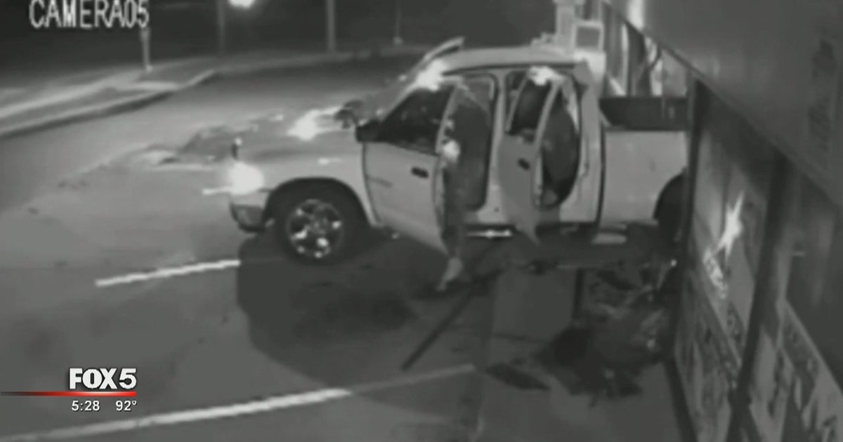 Video: Thieves smash into store, steal ATM | FOX 5 Atlanta