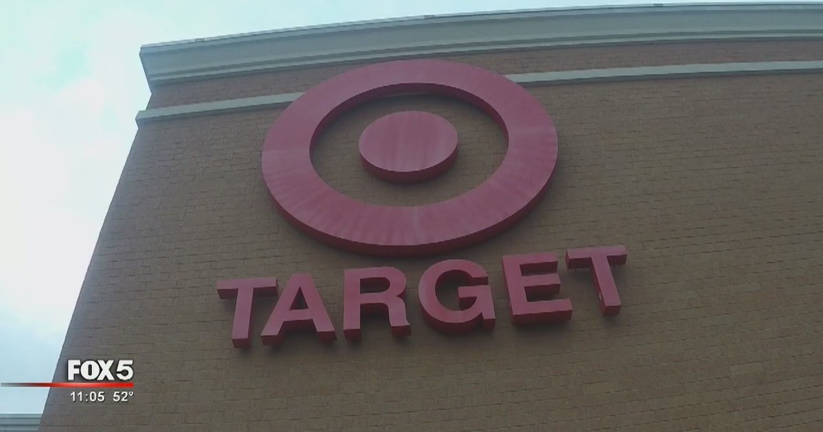 New scam targets cashiers to help gain free gift cards | FOX 5 Atlanta