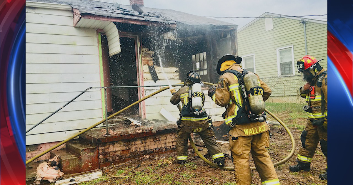 Firefighters pull man from burning vacant Atlanta home | FOX 5 Atlanta