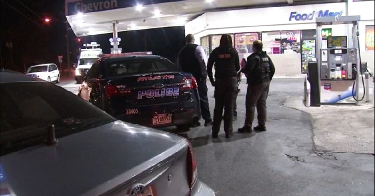 Police: Man shot at northwest Atlanta gas station | FOX 5 Atlanta