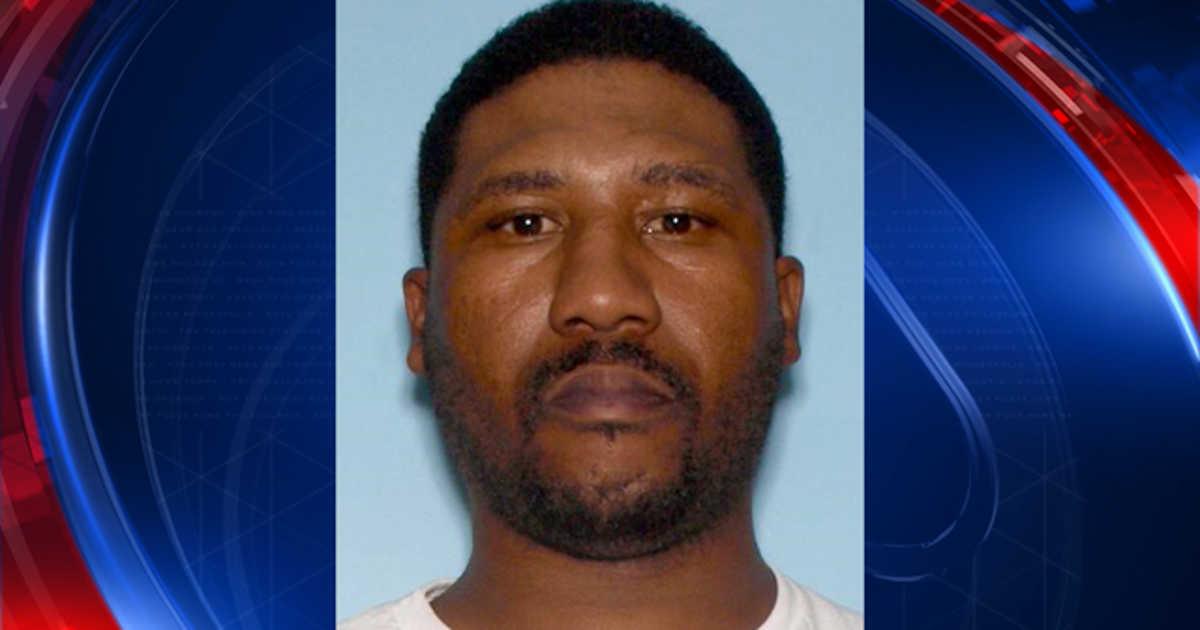 Husband wanted for shooting wife in Fulton County | FOX 5 Atlanta