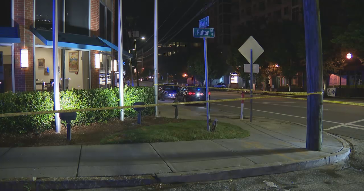 Police: Gunman on the run after Buckhead bar shooting | FOX 5 Atlanta