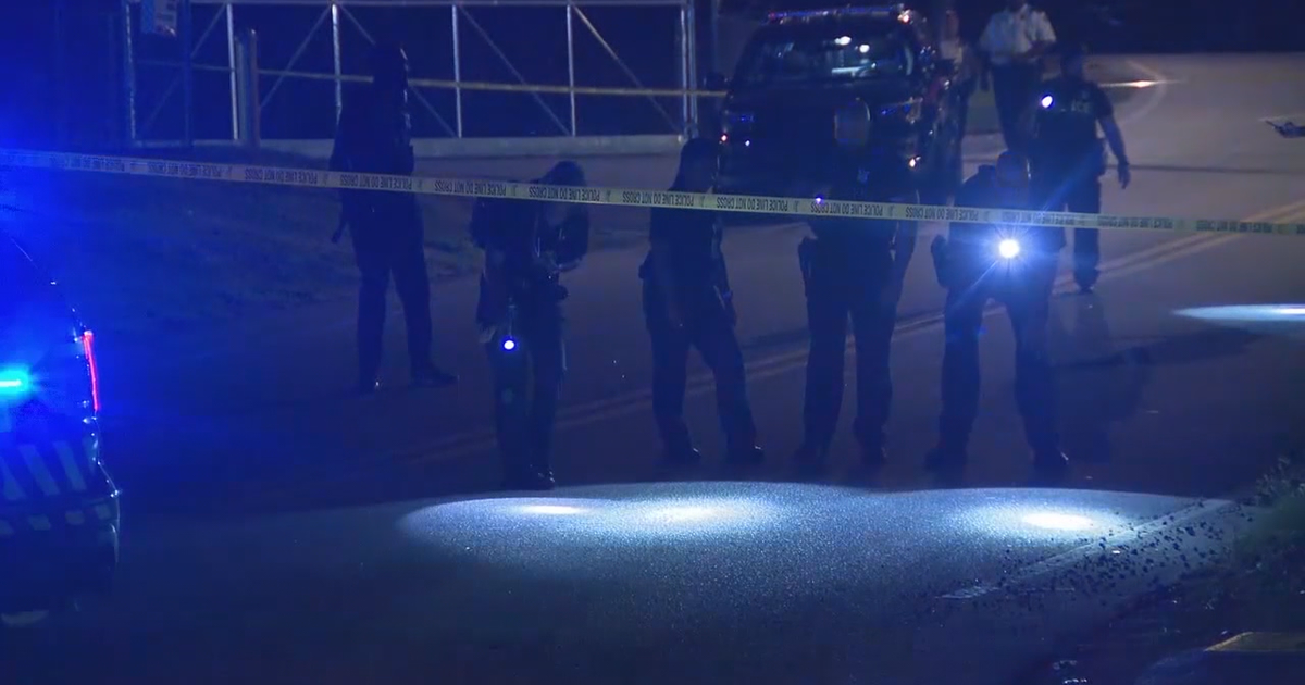 Police searching for driver who nearly hit Atlanta officer | FOX 5 Atlanta