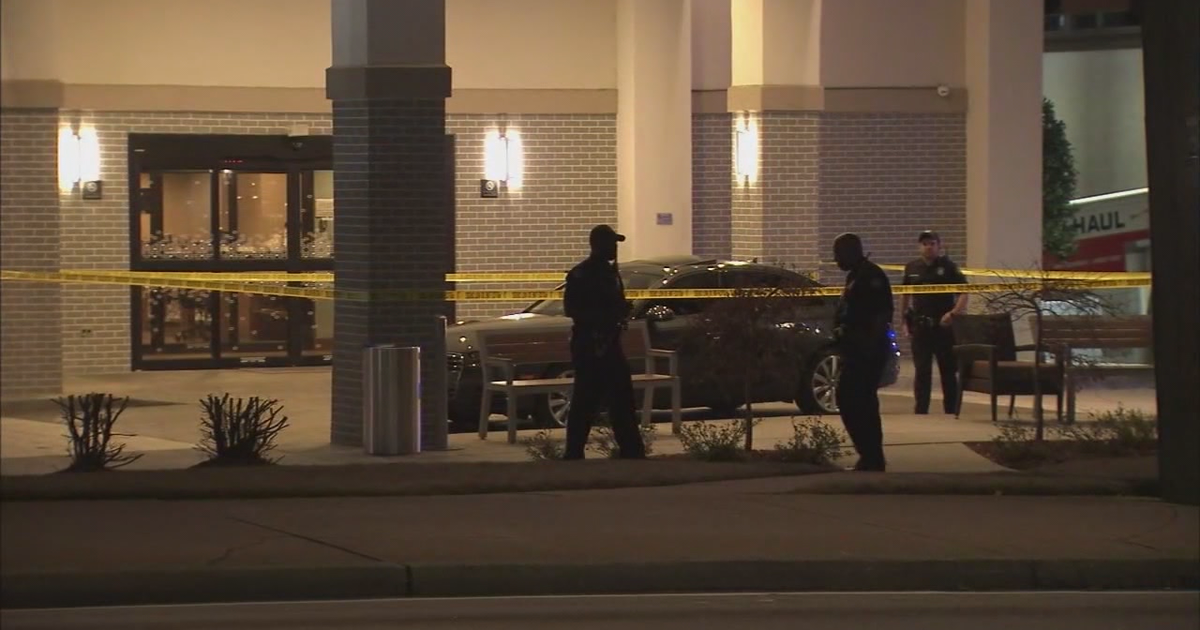 Police: Man shot on roadway after Buckhead bar fight | FOX 5 Atlanta